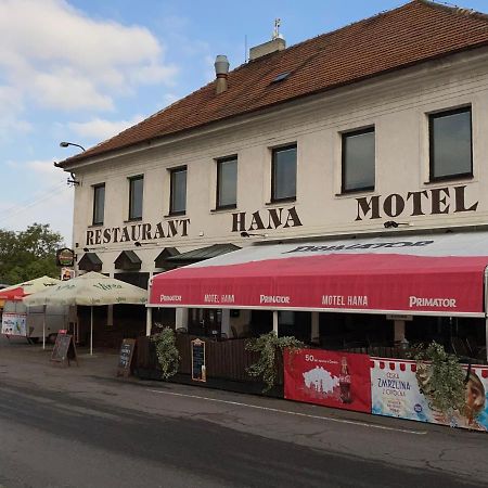 Restaurant Motel Hana Barbara Gastro Sro Ostretin Exterior photo